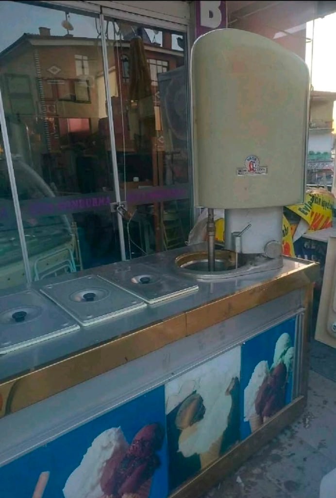 DONDURMA MAKİNASI C 40 DÖRT KARE DÖZ BAKIMI YENİ YAPILDI SIKINTISIZ - 9