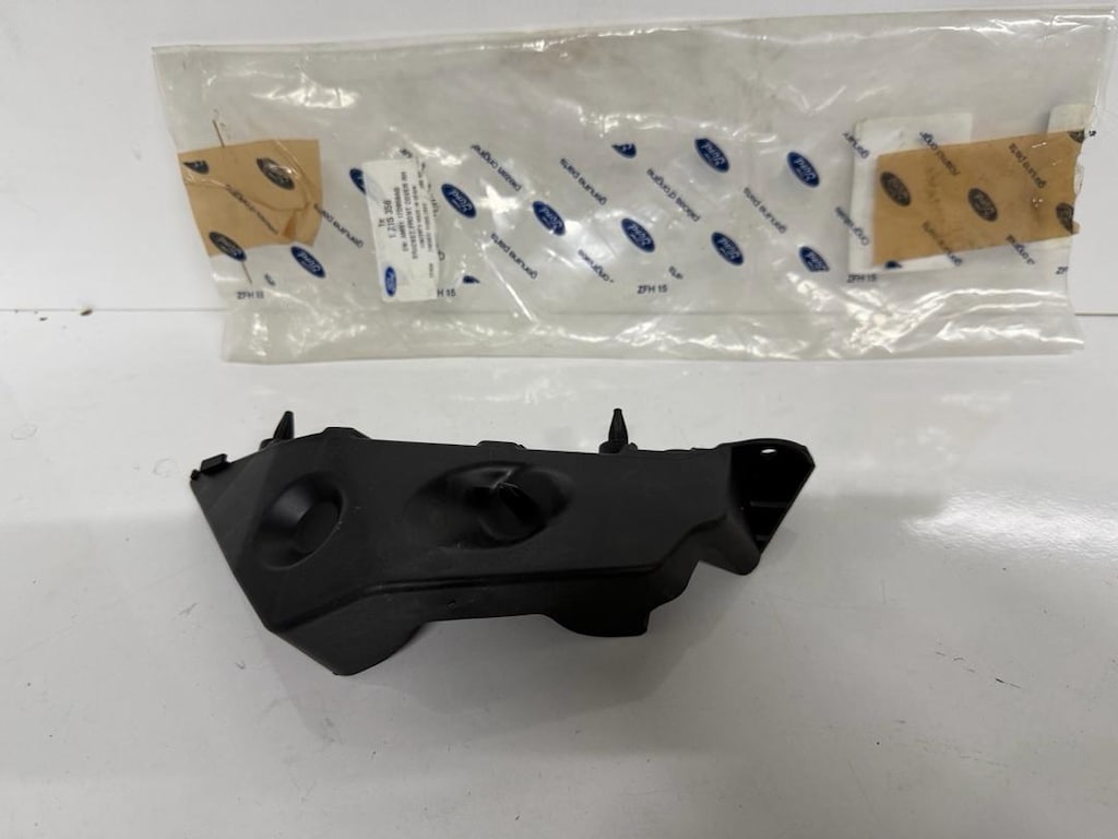 Ford c max sağ ön tampon braketi sıfır orjinal AM5117D958AG - 2
