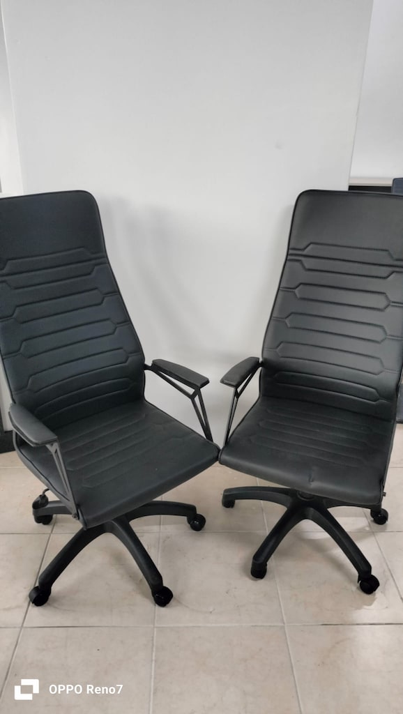 DEKOR BÜRO MOBİLYALARI SİYAH DERİ YÖNETİCİ KOLTUĞU İKİNCİ EL - 2