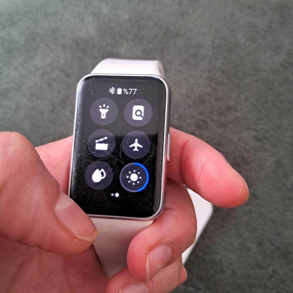 Samsung Galaxy Fit 3 - 4