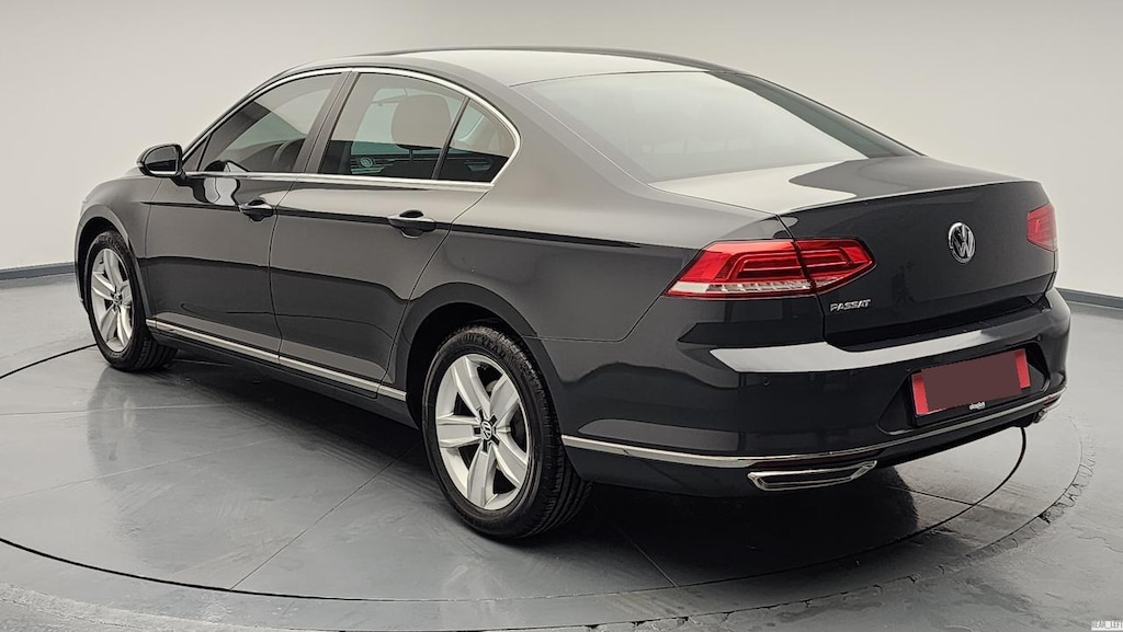 Volkswagen PASSAT 1.6 TDI 120 DSG IMPRESSION - 5