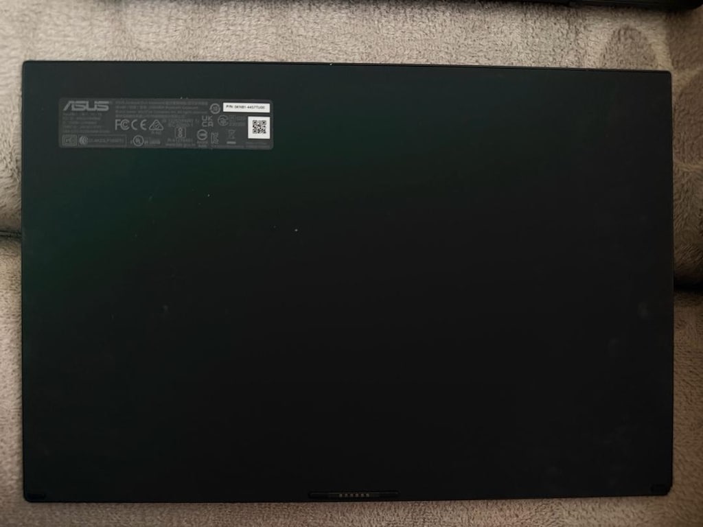 Asus ZenBook Duo UX8406CA Kılıfı Var - 3