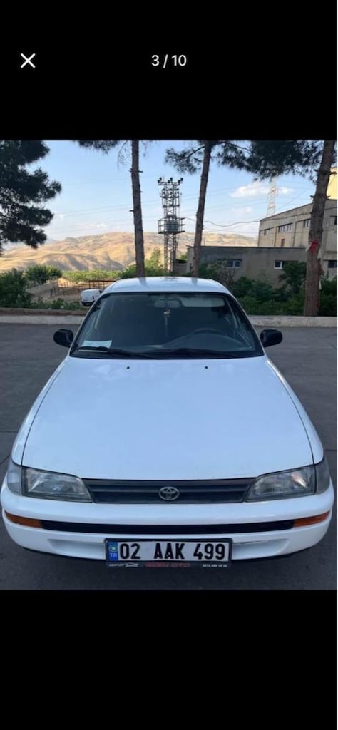 Beyaz Toyota Corolla - 4