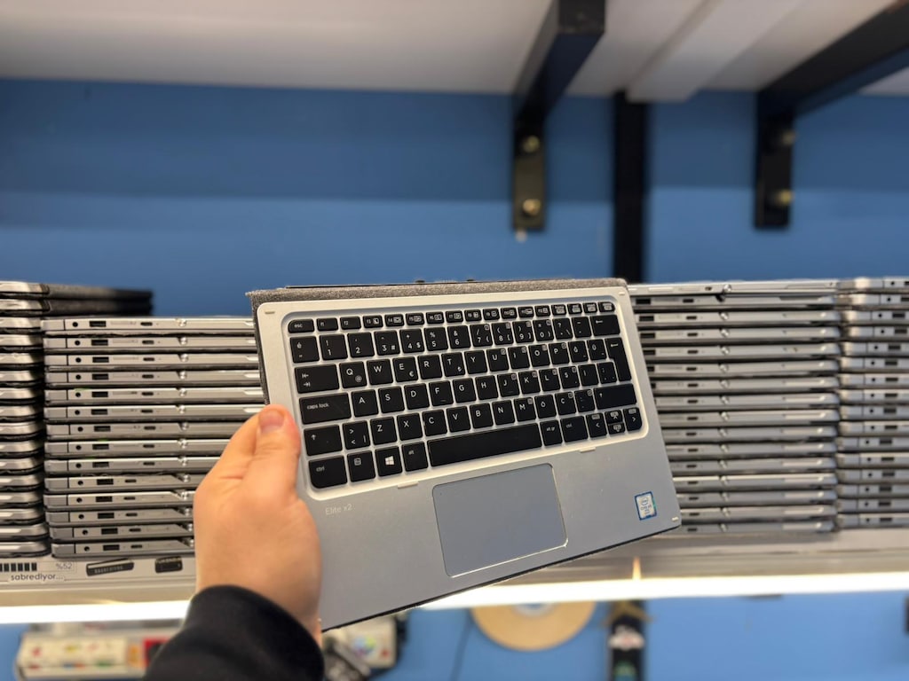 Tablet / Laptop Pc M5-6Y57 Cpu 8Gb Ram 256Gb Nvme 12.5" Dokunmatik - 2