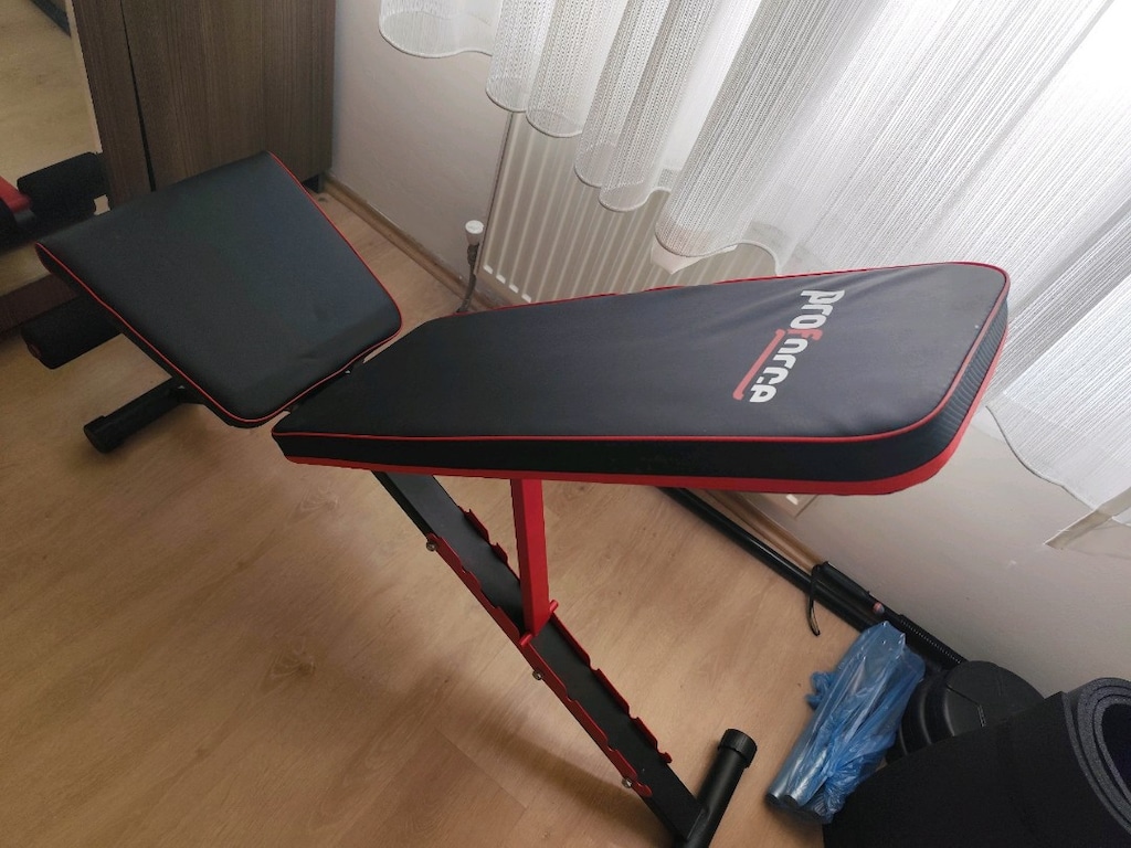 Temiz ve çok az kullanılmış ayarlanabilir Proforce ağırlık sehpası