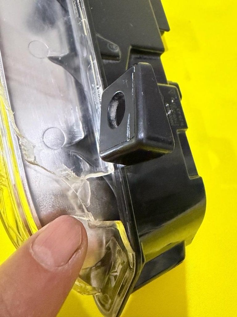 Renault Clio 4 captur gündüz farı sağ çıkma camda kırık mevcut 2660038 - 5