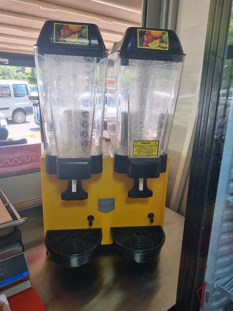 Limonata Makinesi 2' li Tertemiz sıfır gibi fazla kullanilmamis.
