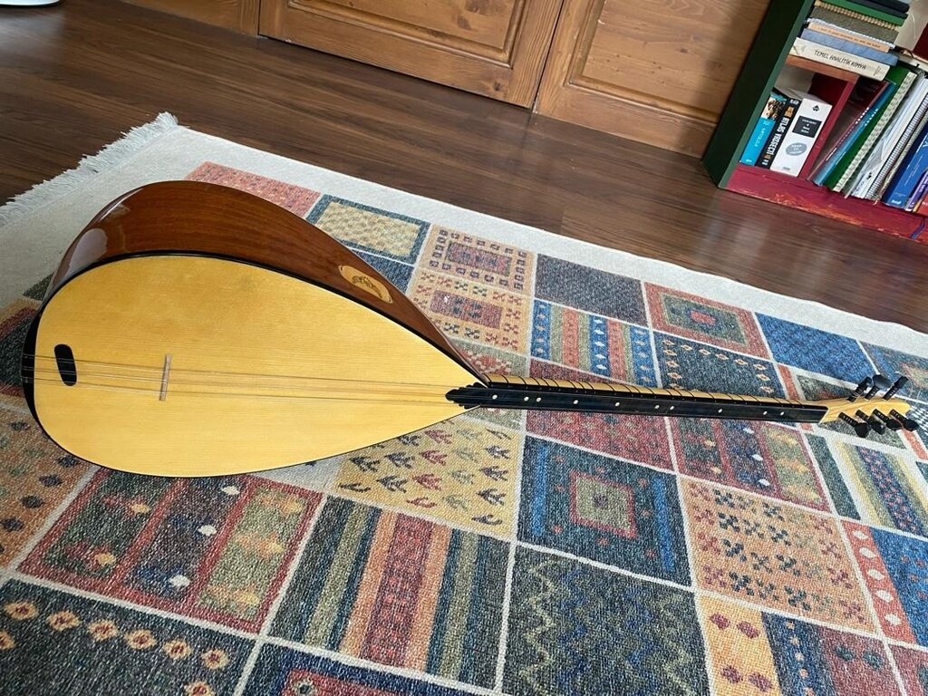 Az Kullanılmış Uzun Sap Bağlama / Saz