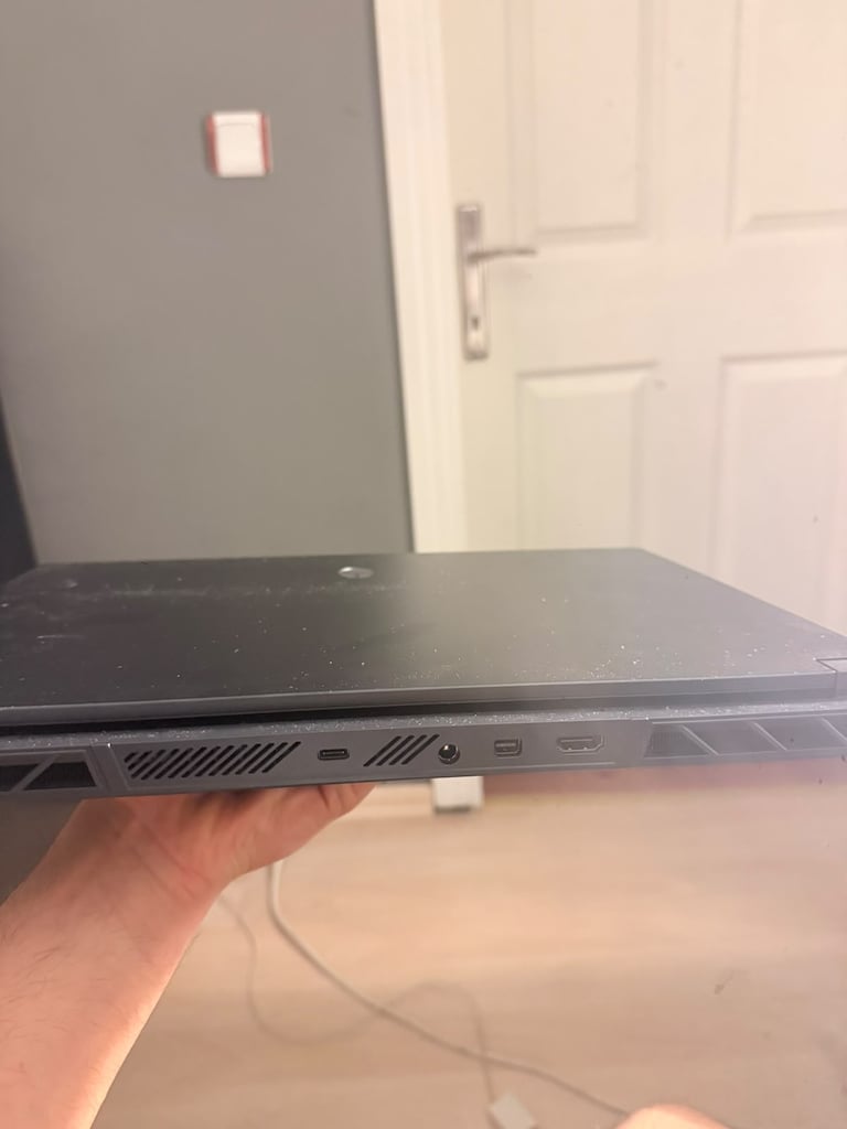 THUNDEROBOT RS i7-14700HX / RTX 5060 8GB / 16GB DDR5 / 1TB NVM - 3