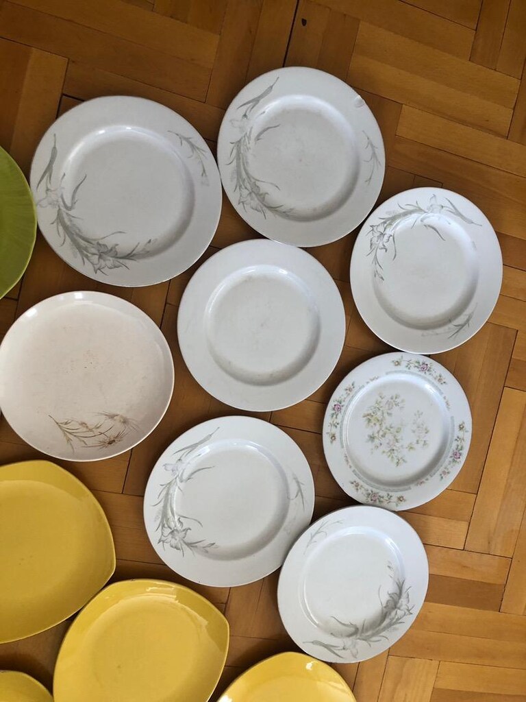 Toplam 11 adet TABAK—-28 cm çap düz tabak /25 cm kare tabak /25 cm çap - 2