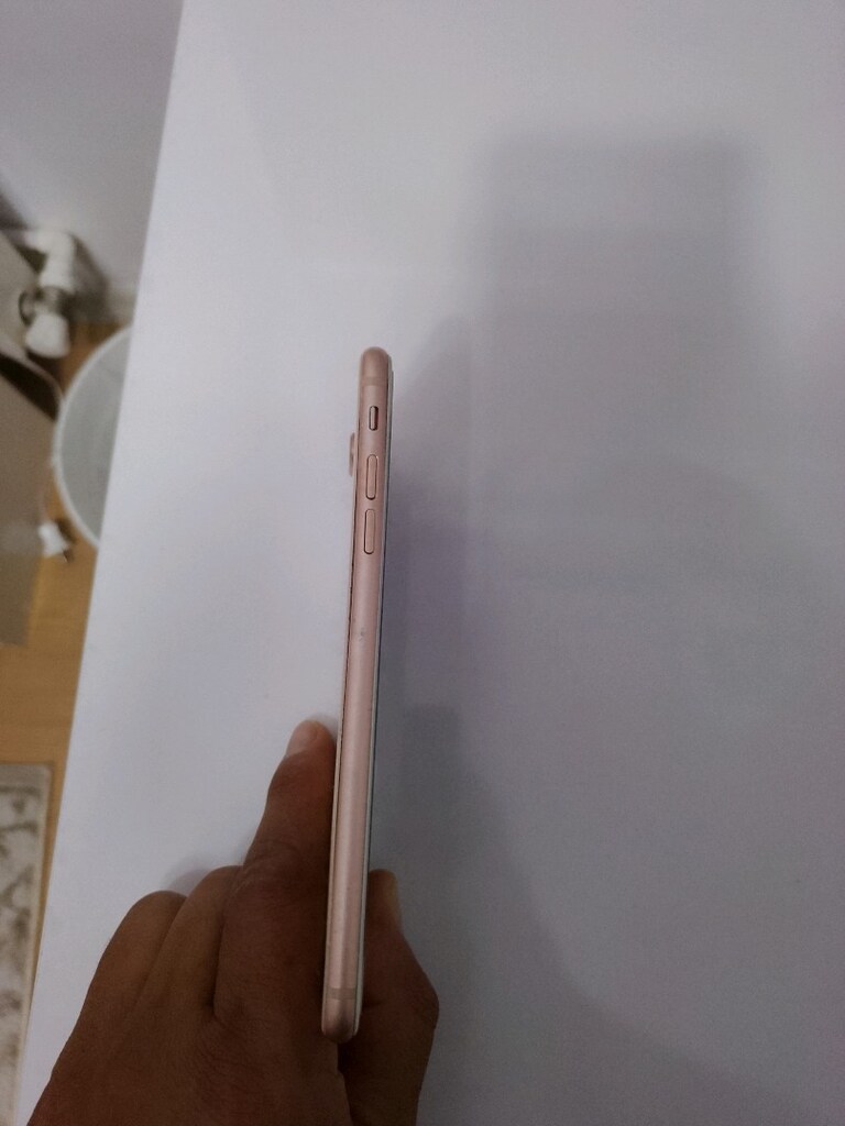 Apple 8 Plus - 3