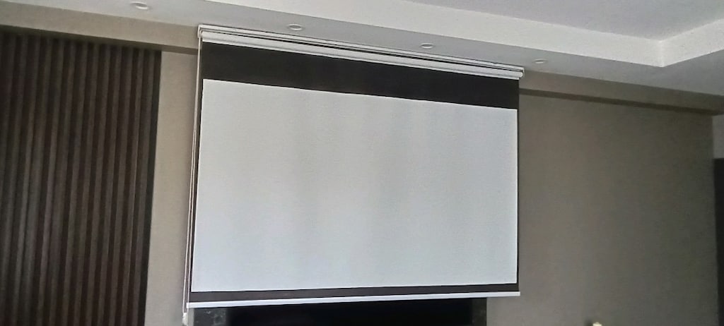 200x200 projeksiyon perdesi uygun - 2