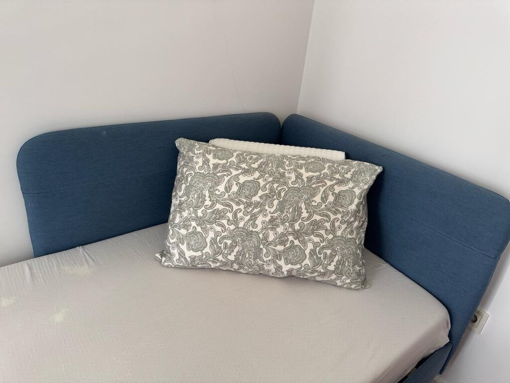 ikea divan - 3