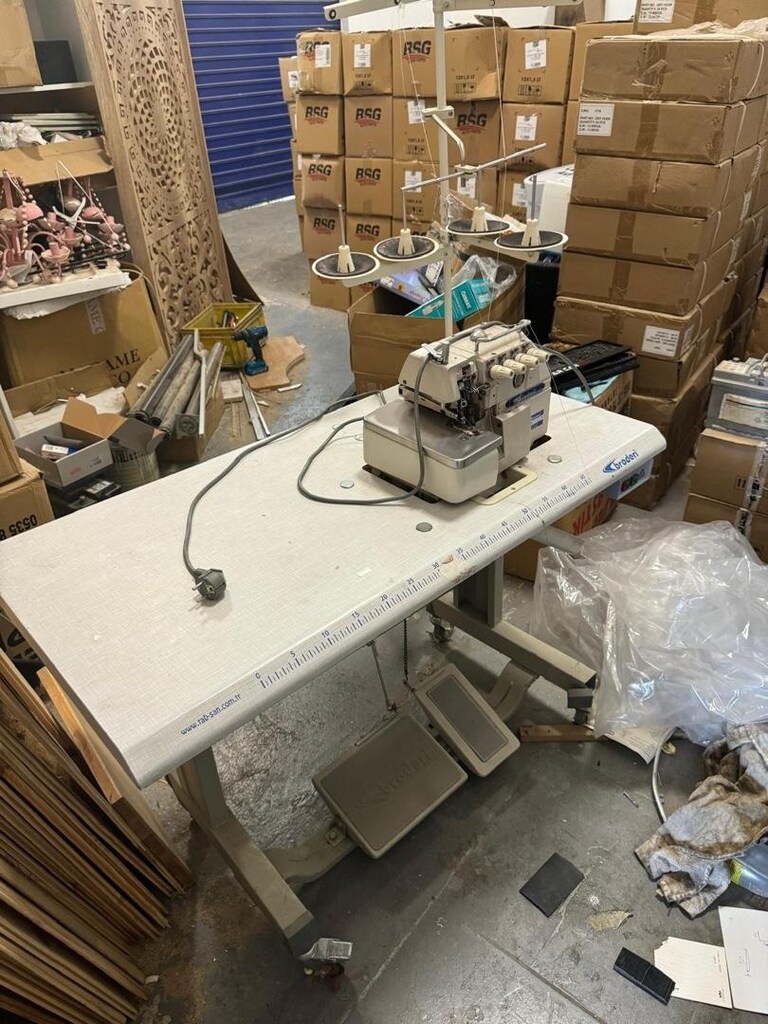 5 iplik overlok makinesi - 3