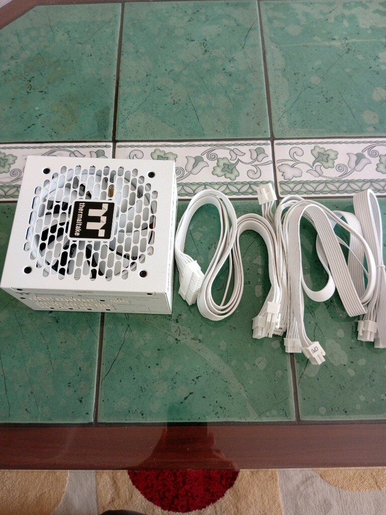 Thermaltake 1200W Pawer Supply - 9