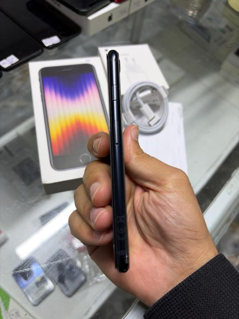 MÜHENDİSCELL’DEN İPHONE SE 3.NESİL İOS 18 PİL%89 KUTU FATURALI - 8