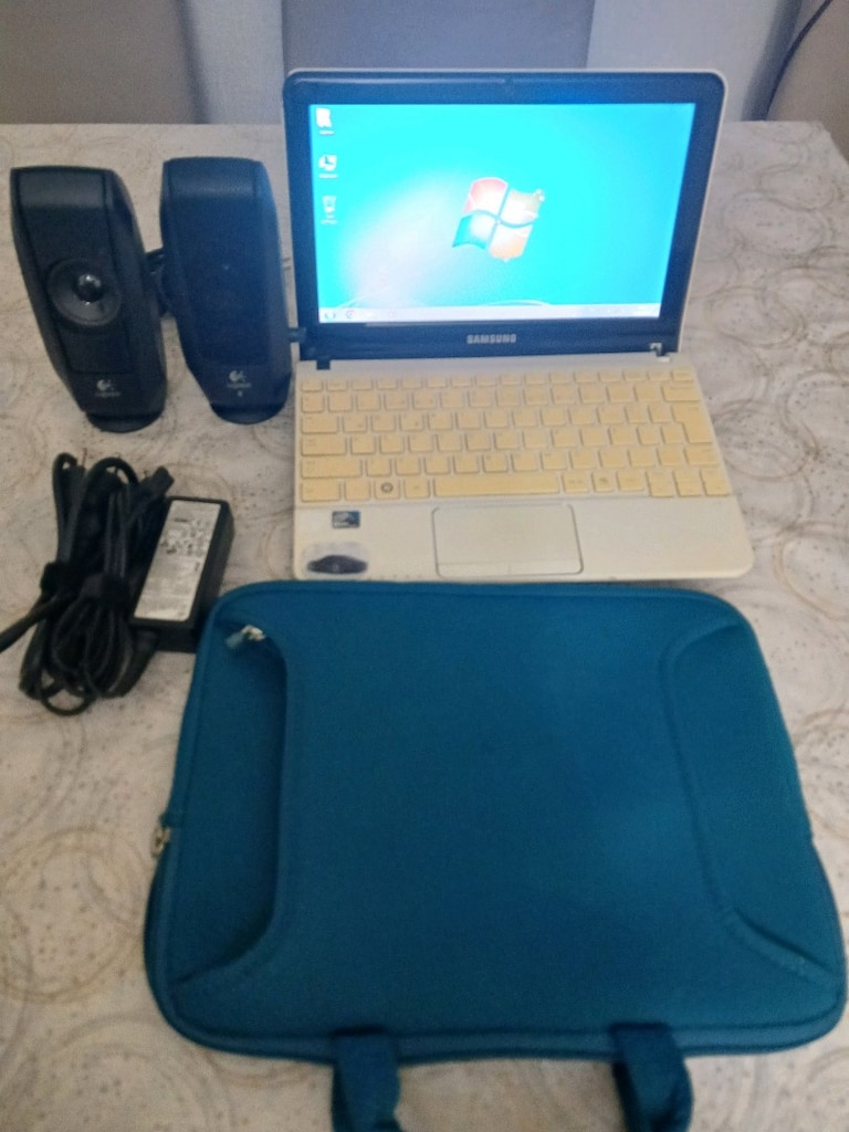 Samsung NC110 Notebook (minibook) - 7