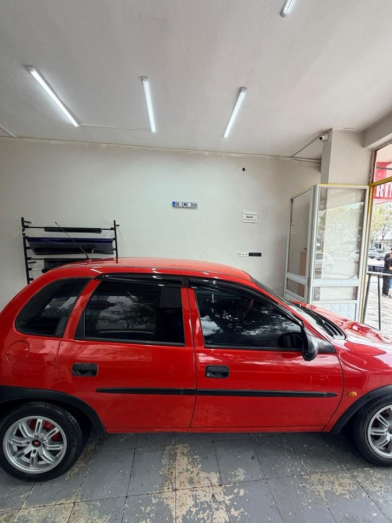 98 Opel corsa - 5