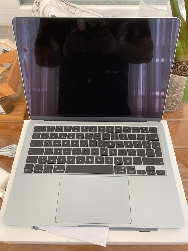 MacBook Air - 2