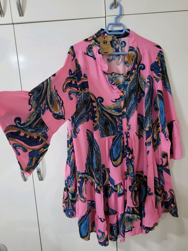 Pembe V Yaka Fırfırlı Kol Şal Desenli Düğmeli Eteği Fırfırlı Elbise - 7