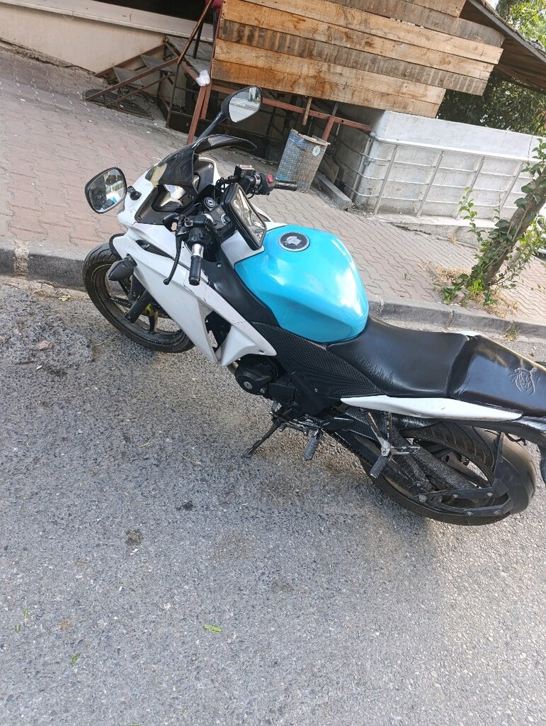 CBR 250 - 4
