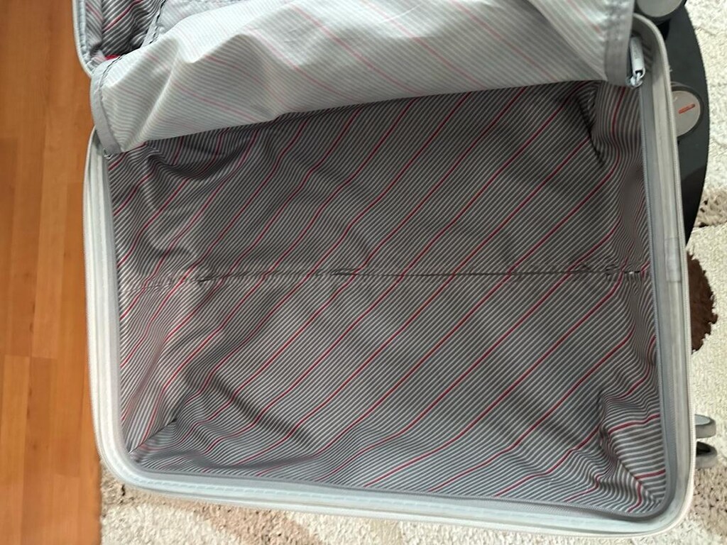 American Tourister Orta Boy Sert Kabuk Valiz – 4 Tekerlekli - 4