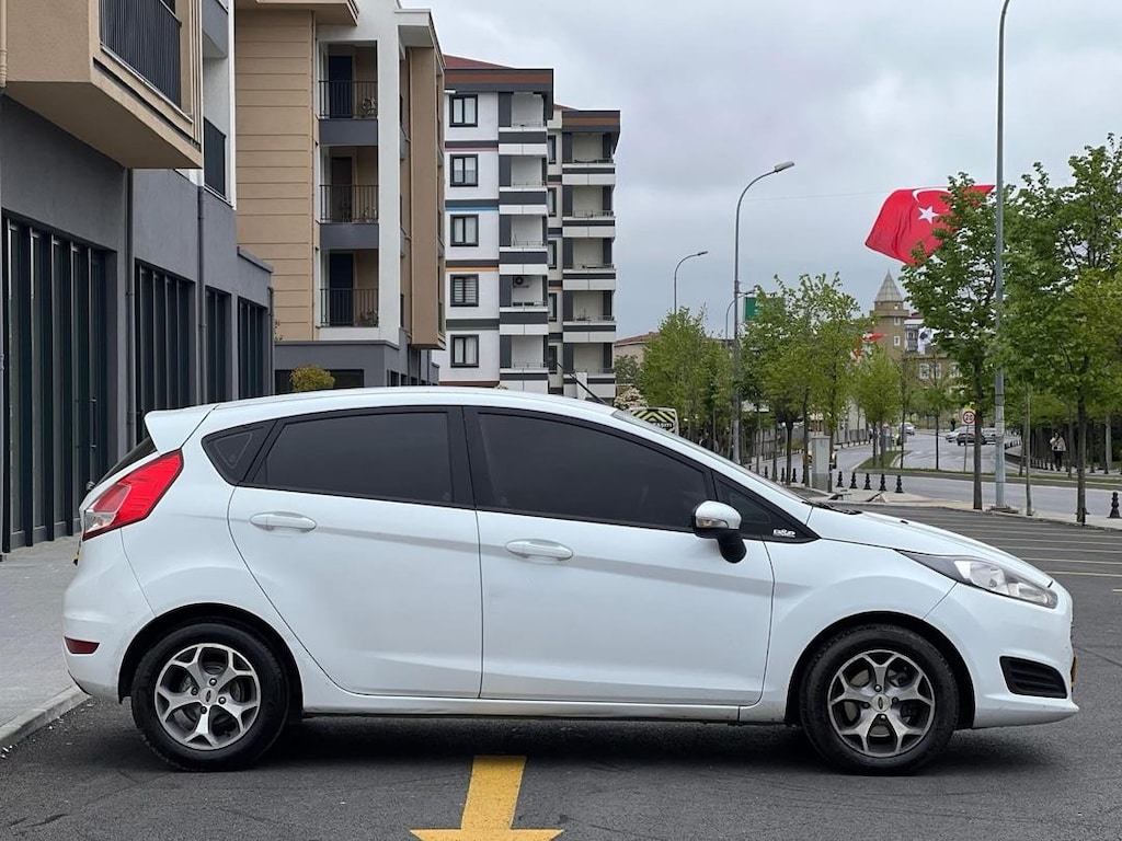 ford fiesta 1.5 tdci trend x - 11