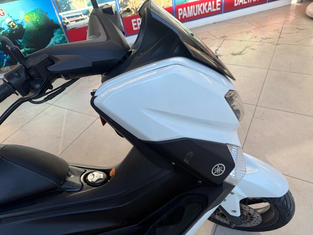 Yamaha nmax 155 - 3