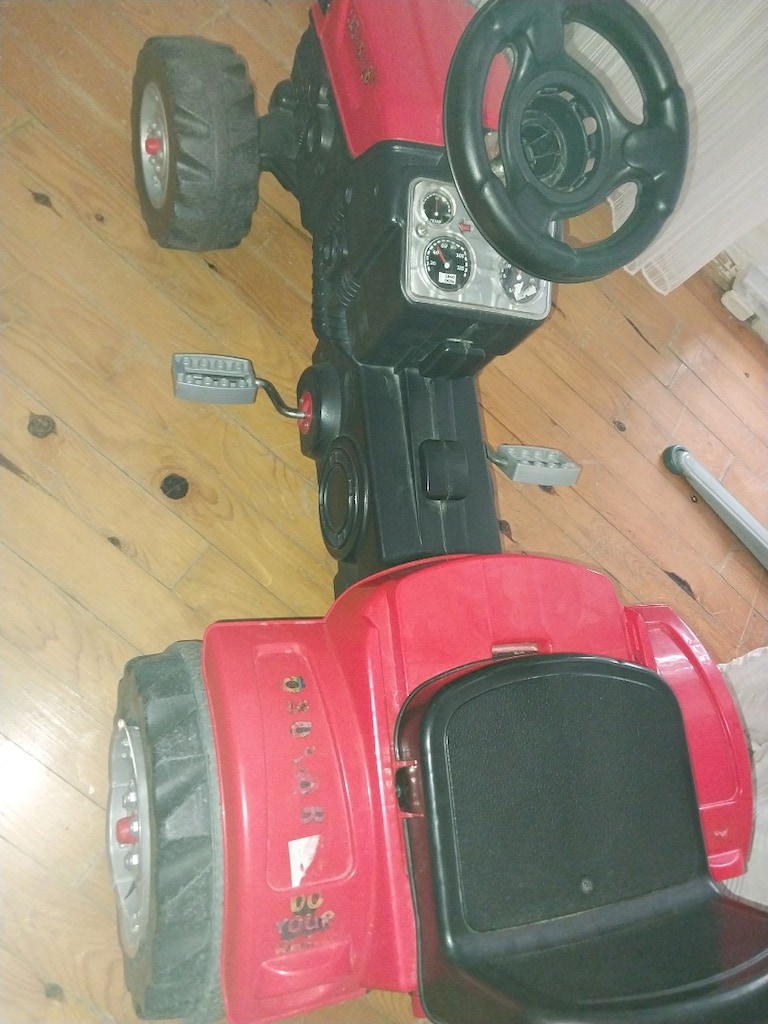 traktor vagonlu 3 yastan sinirsiz agir yuk kaldiriyo