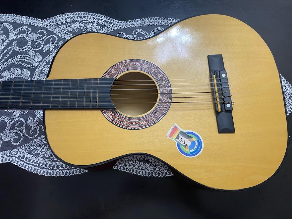 Yamaha C40 gitar ve normal gitar - 5