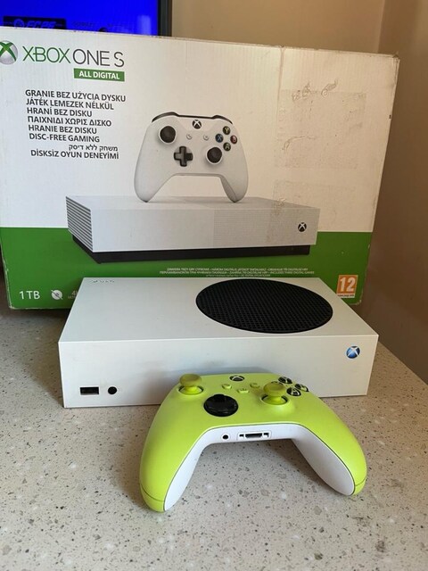 XBOX SERIES S + 2 kol