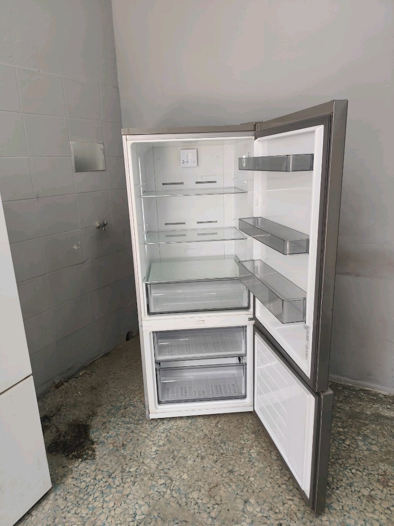 ARÇELİK İNOX ALTTAN DİFRİZLİ BUZDOLABI YENİ MODEL SORUNSUZ ÇALIŞAN - 5