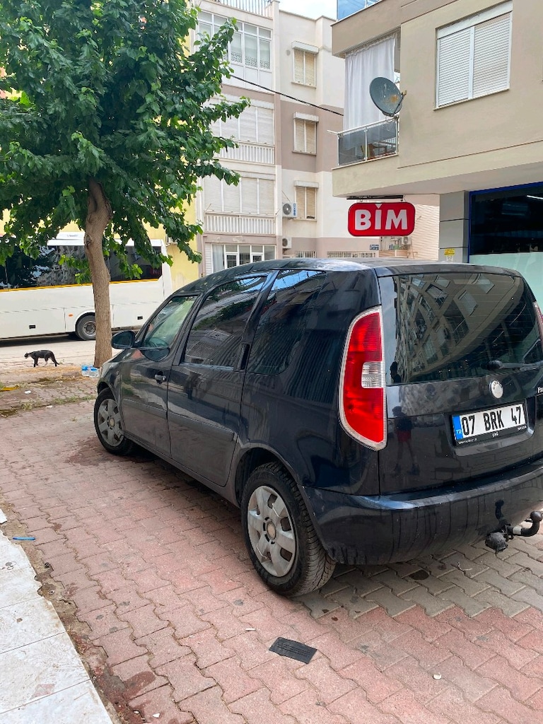 2009 model temiz roomster orjinal km - 16