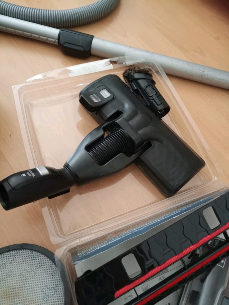 Rowenta elektrikli Süpürge toz torbasız - 8