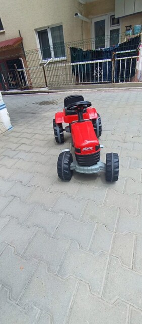 pedallı traktör