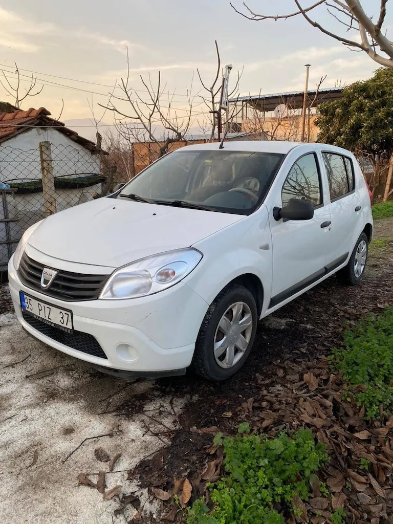 Dacia Sandero - 2