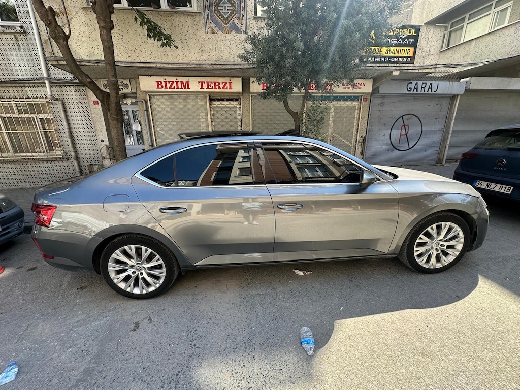 2023 Model Skoda Superb Prestige Otomatik "Değişensiz, Boyasız" - 8