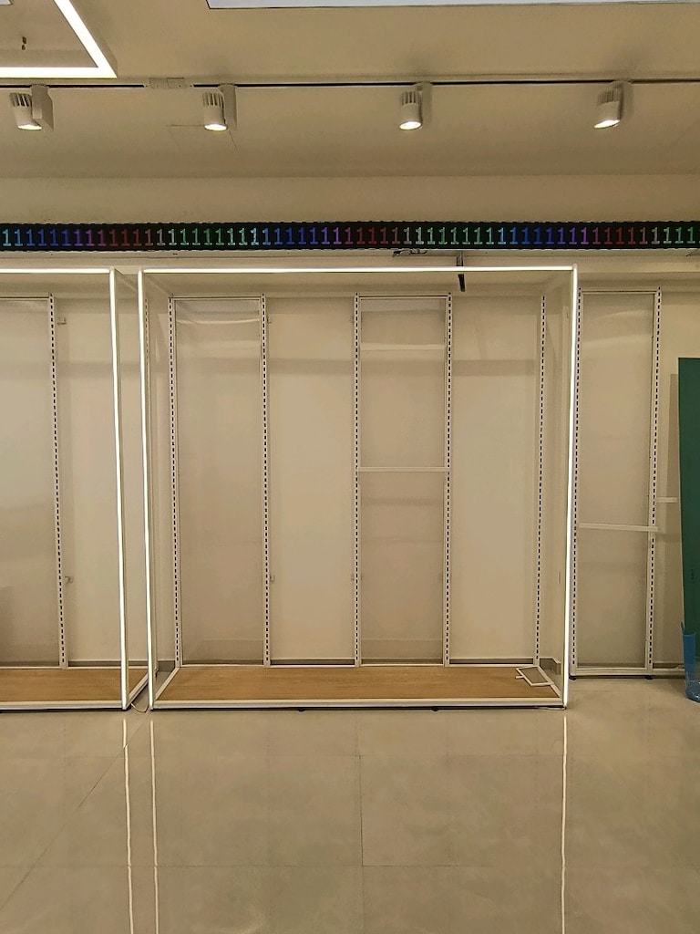 Boutique Display Rack, Wall Shelves, Garment Stand, Shop Rail - 3