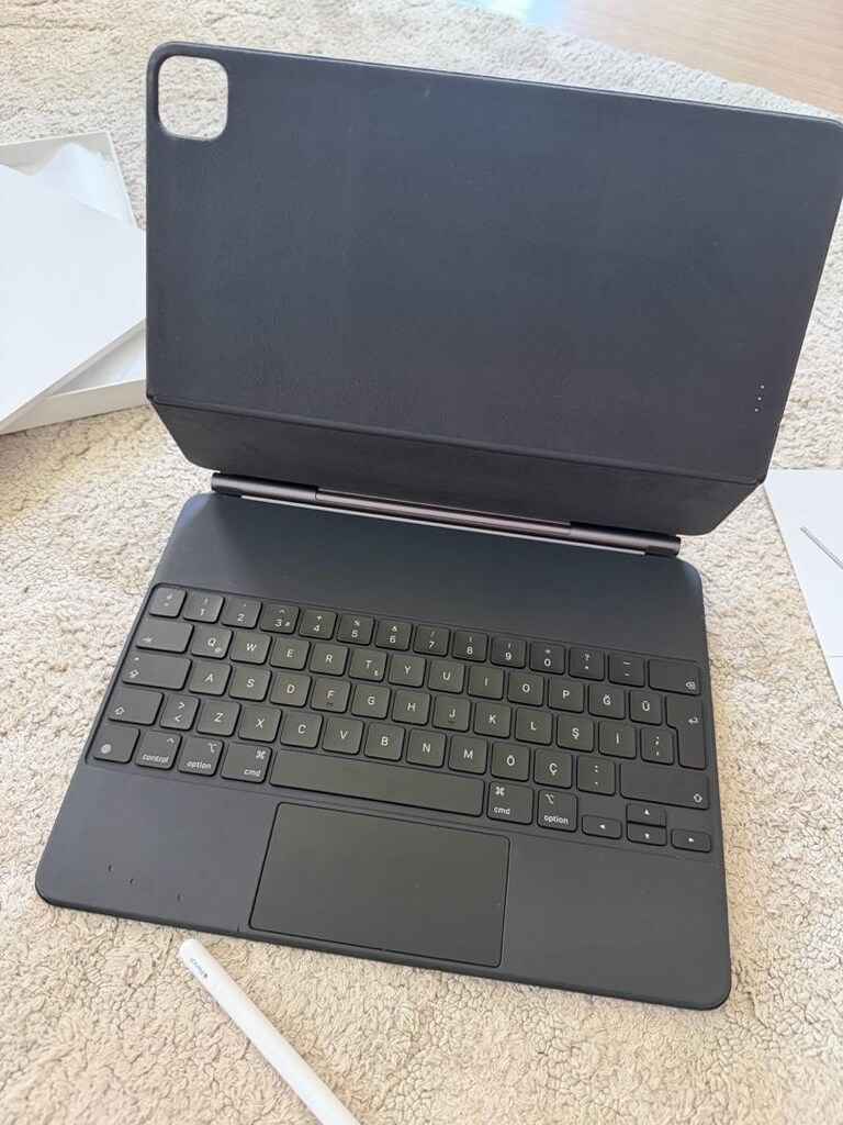 Apple iPad Air M3 13 inç / magic keyboard - 7