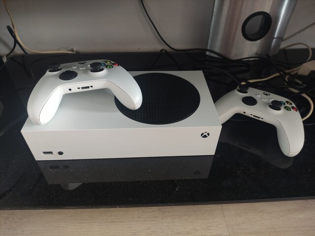 x-box series S, 2 yeni nesil kol, tertemiz