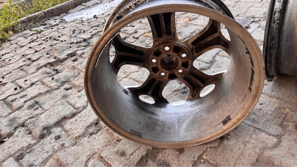 Satlık 18 inç ST Jant Aldım diye ne tek fiyat 13 bin ₺ - 9