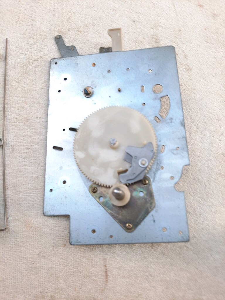 BLAUPUNKT P-60 PİKAP MEKANİK PARÇALARI - 2