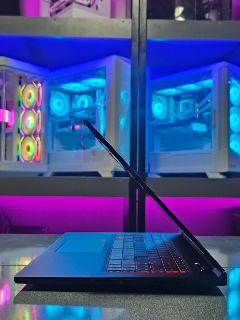 Monster - I5 13500H - RTX 4050 6GB - 32GB RAM - 1TB M.2 SSD - 6