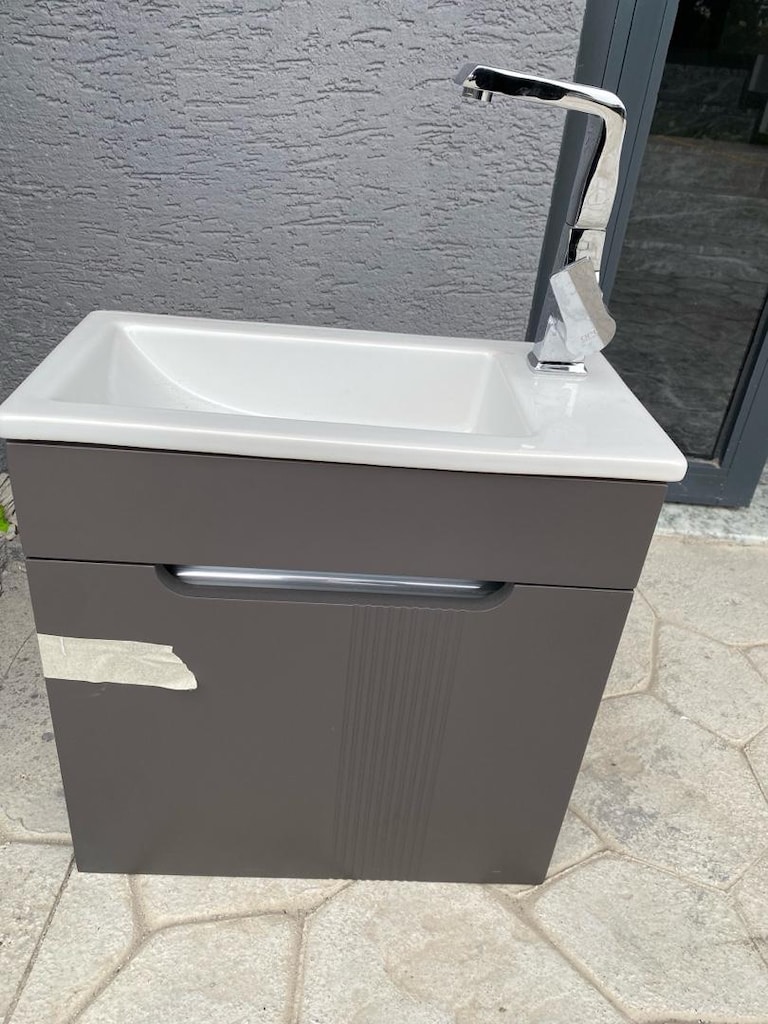 Hiç kullanılmamış tuvalet,lavabo,evye ve dolabı - 7