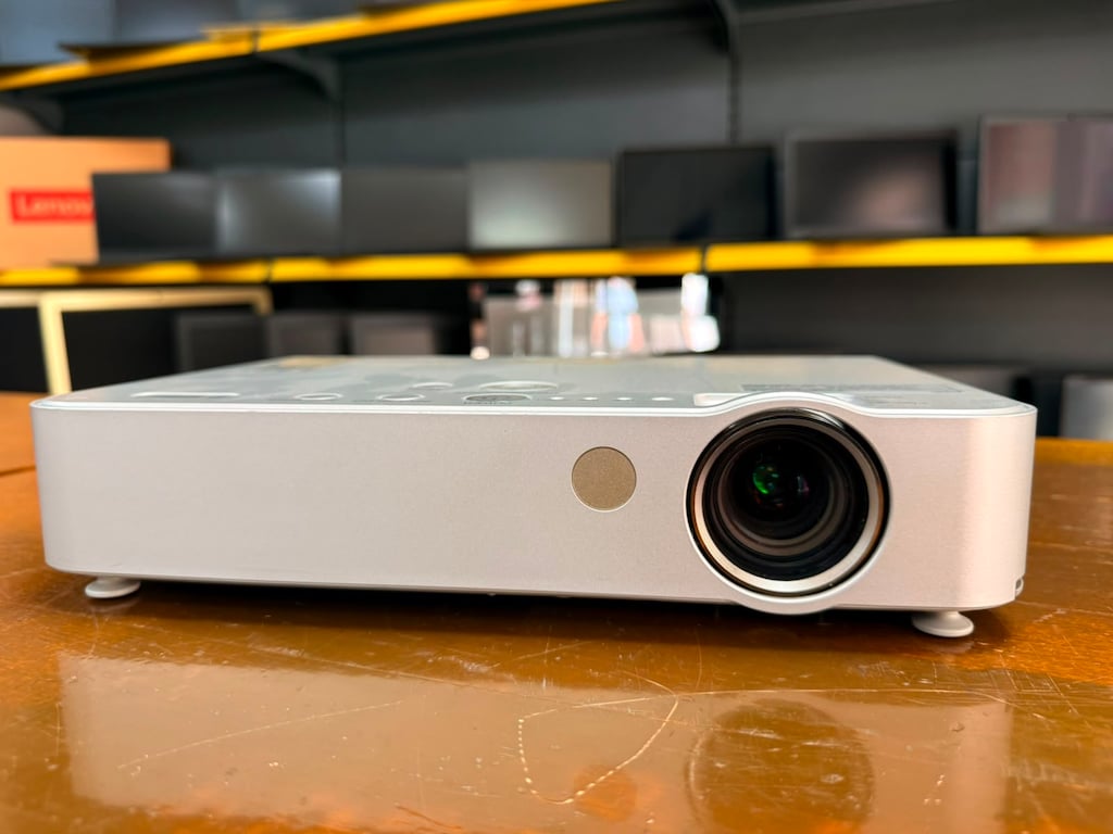 PANASONIC PT-LB50NTE - 4
