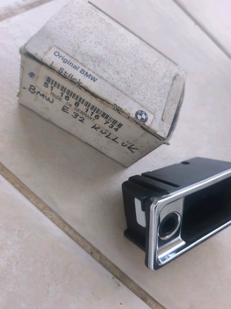 BMW e32 51168116734 Ön küllük yeni - 2