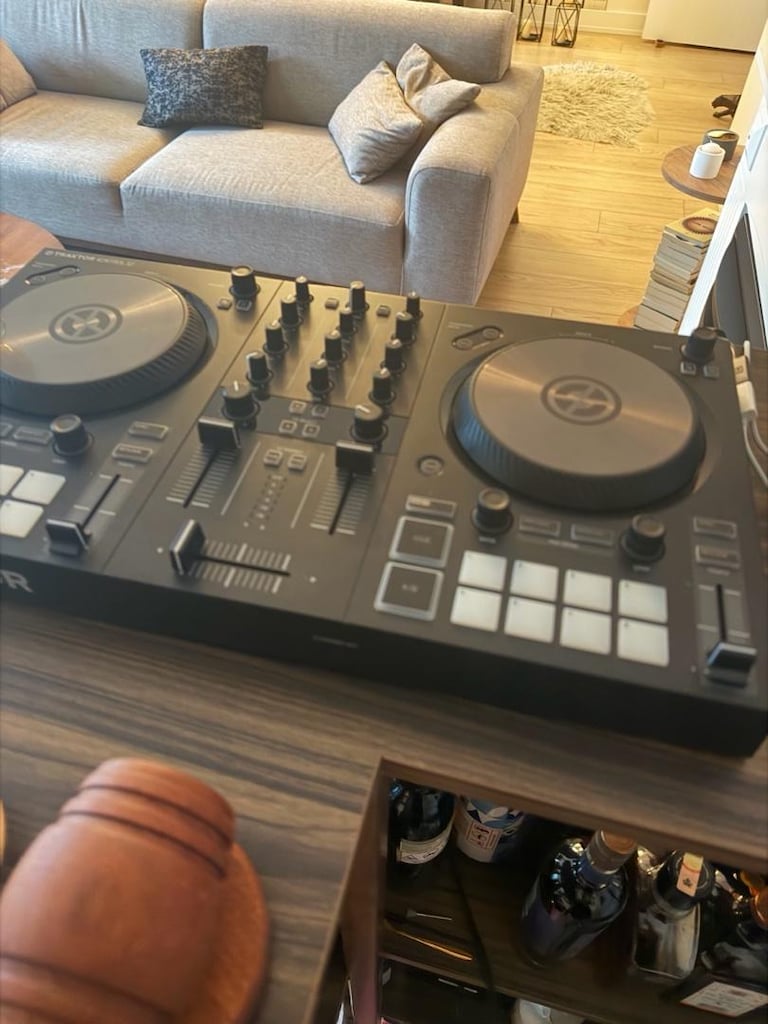 Native Instruments Traktor Kontrol S2 MK3 - 3