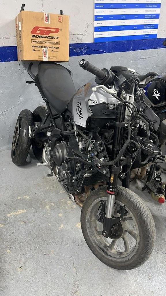 2021 Triumph Trident 660 Kazalı Motosiklet Motor Parçaları - 4