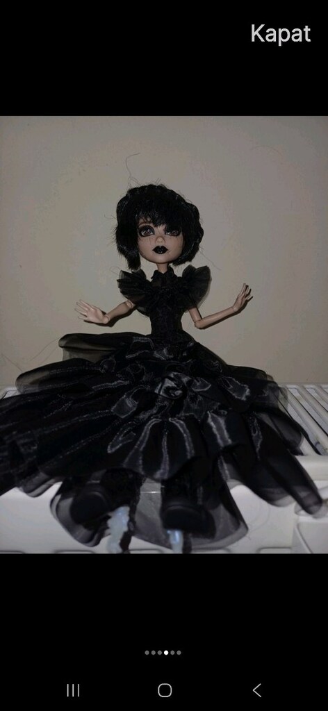 Monster High Wednesday Balo Elbiseli Bebek - 4