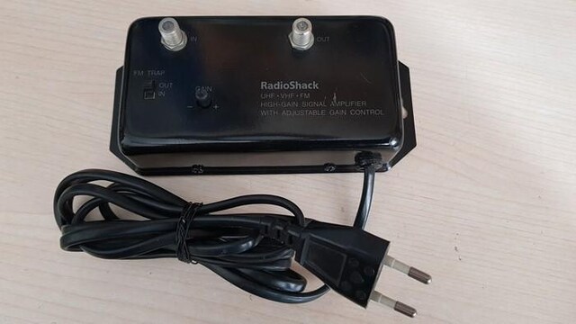 FM-VHF-UHF 25 dB SİNYAL KUVVETLENDİRİCİ